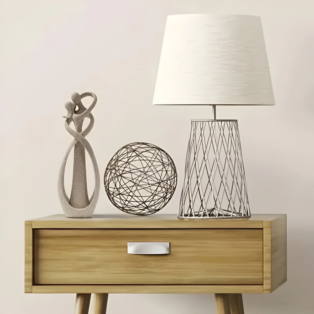 KissAura Skulptur – Abstrakt Modernt Kyssande Par i Hartsdesign - Bild 6