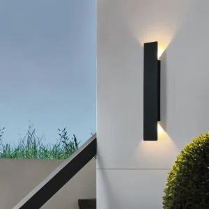 Rektangulär Vägglampa i Svart Aluminium – Modern LED Utomhusbelysning (IP65, Upp- och Nedljus)